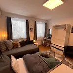 Grosses Aschaffenburg 4 Schlafzimmer Bis Zu 10 Personen Mainpark Apartman Mainaschaff