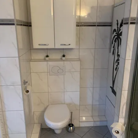 Grosses Aschaffenburg 4 Schlafzimmer Bis Zu 10 Personen Mainpark Mainaschaff