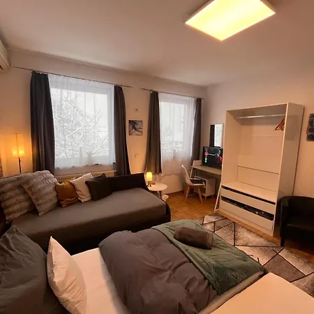 Grosses Aschaffenburg 4 Schlafzimmer Bis Zu 10 Personen Mainpark Daire Mainaschaff