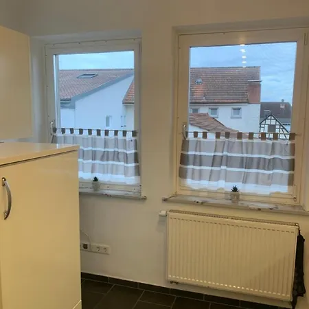 Mainpark 4 Schlafzimmer Bis Zu 10 Personen Direkt Ueber Aschaffapartment Bei Aschaffenburg * Mainaschaff
