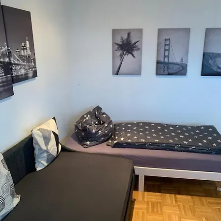 Mainpark 4 Schlafzimmer Bis Zu 10 Personen Direkt Ueber Aschaffapartment Bei Aschaffenburg Apartment Mainaschaff