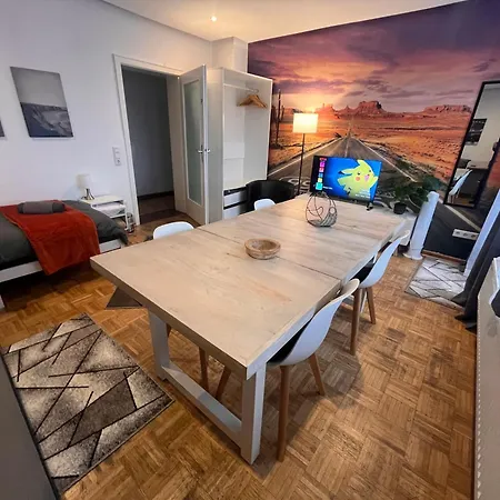 Mainpark Apartment 105Qm Gross, Aschaffenburg Fuer Bis Zu 10 Personen - 4 Separate Schlafzimmer - Mainaschaff - Grill - Terrasse - Ruhige Lage - Gratis Parken - Free Netflix * Mainaschaff